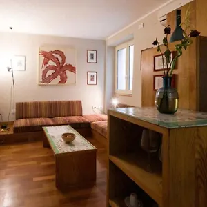 https://il-velarium-del-colosseo.it-romehotels.com